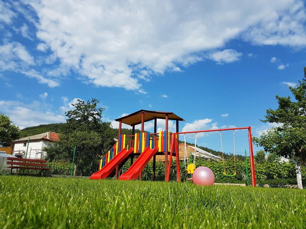 Sharkov Family Hotel Ognyanovo  Eksteriør billede